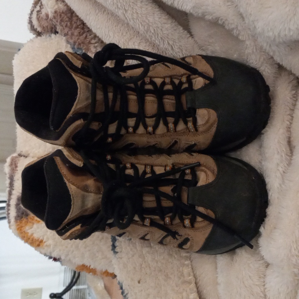 Men's hiking shoes